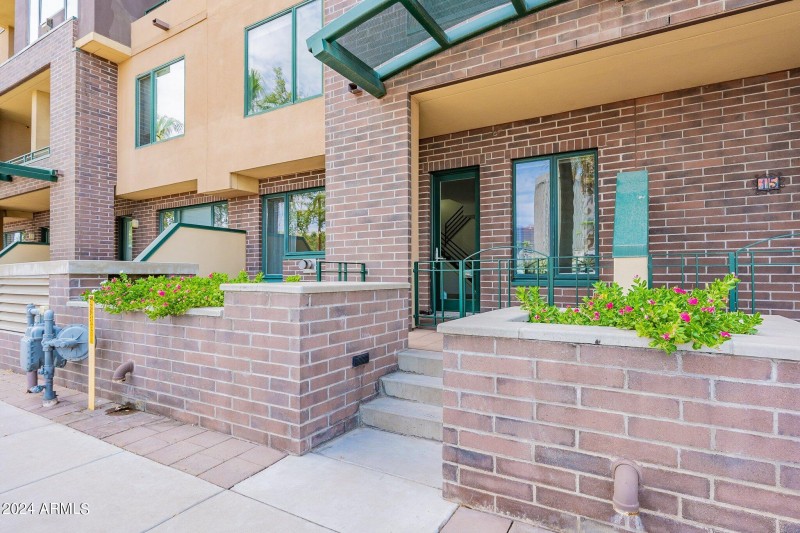 5-web-or-mls-Vernon-HD-53