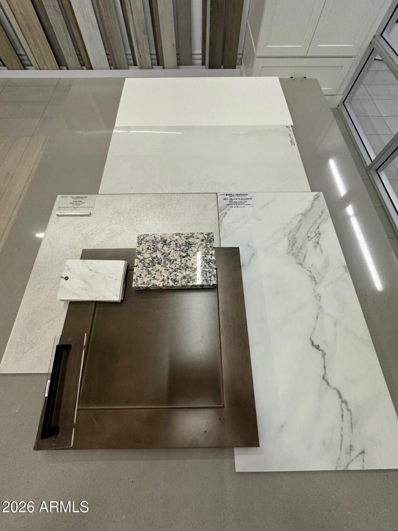 1072 Interior Colors