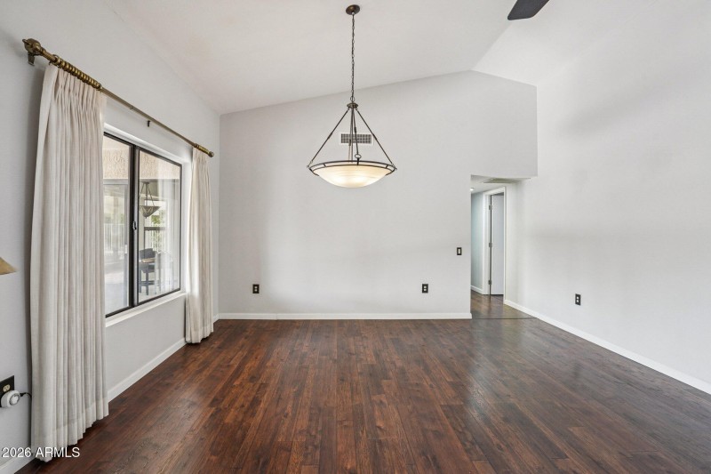 10-web-or-mls-W Antelope Dr-S0301-010