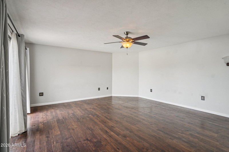 11-web-or-mls-W Antelope Dr-S0301-011