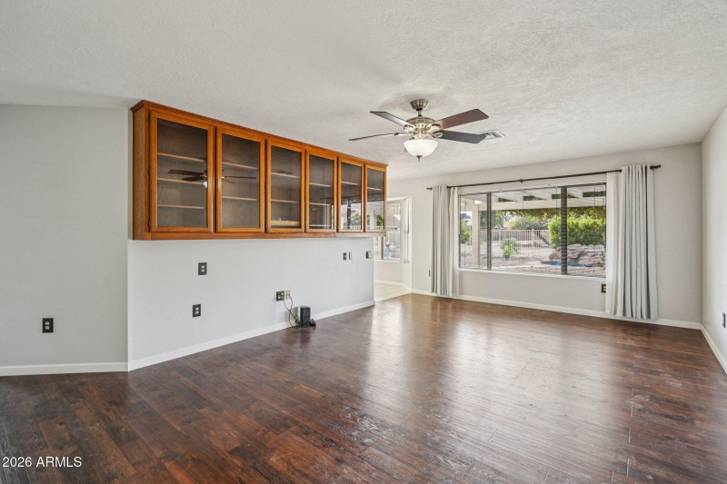 14-web-or-mls-W Antelope Dr-S0301-014