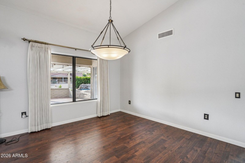 30-web-or-mls-W Antelope Dr-S0301-030