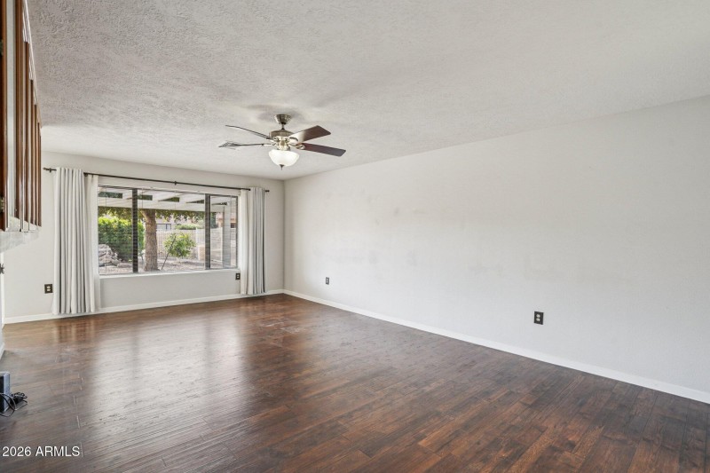 36-web-or-mls-W Antelope Dr-S0301-036