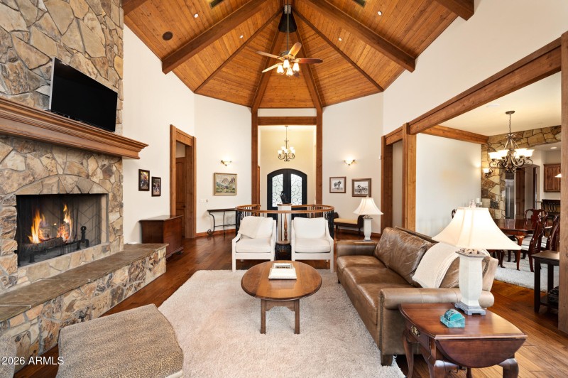 4490WJulesbergCir-13