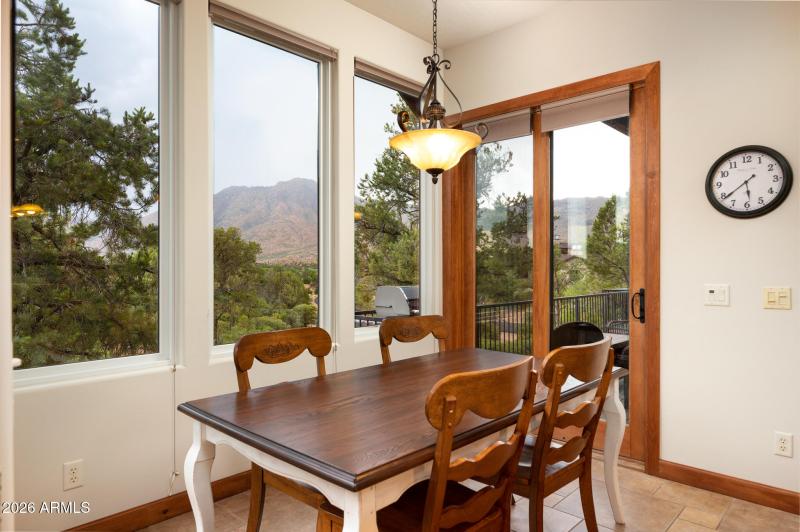 4490WJulesbergCir-21