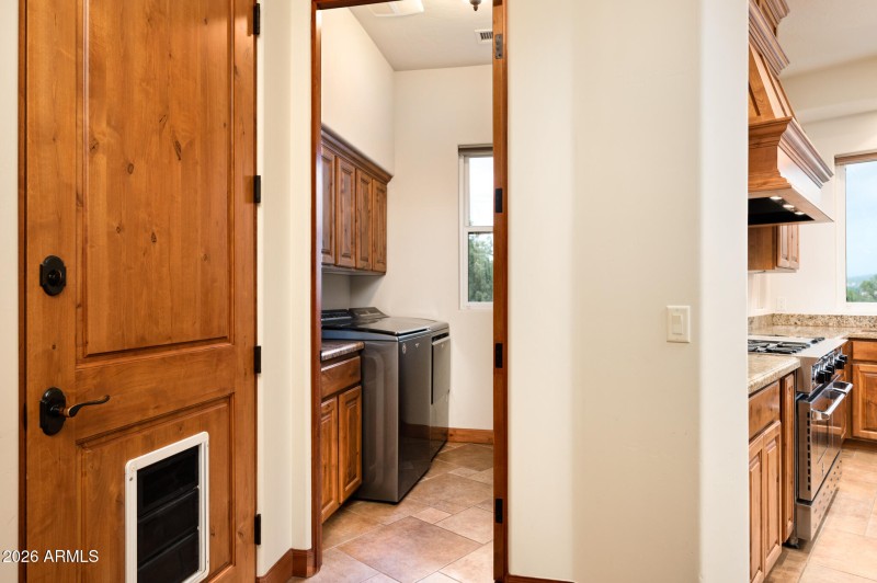 4490WJulesbergCir-25