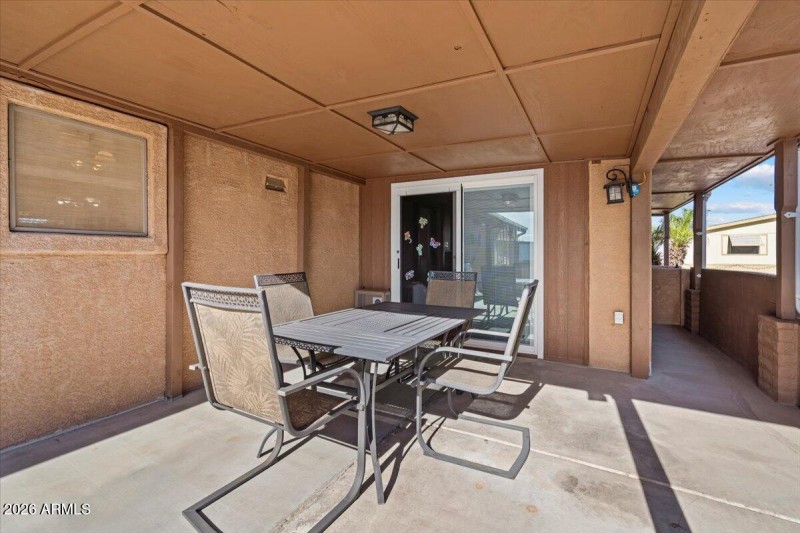 Sitting area in back