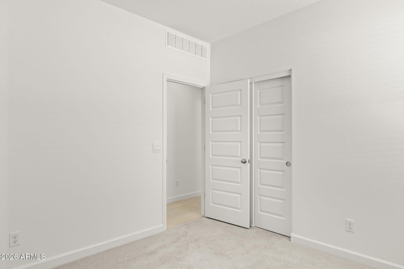 28-web-or-mls-23925-w-hopi-st-2001