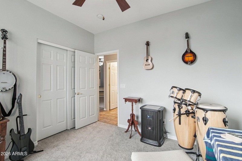 16-web-or-mls-W Bristol Ln-S0301-016