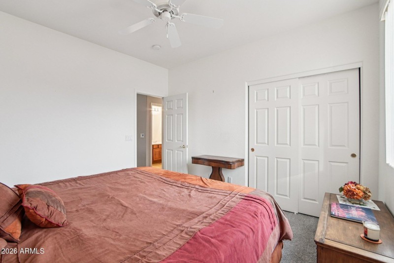 18-web-or-mls-W Bristol Ln-S0301-018