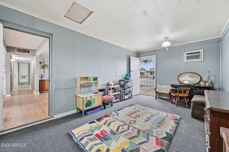 18-web-or-mls-W Corrine Dr-S0301-018