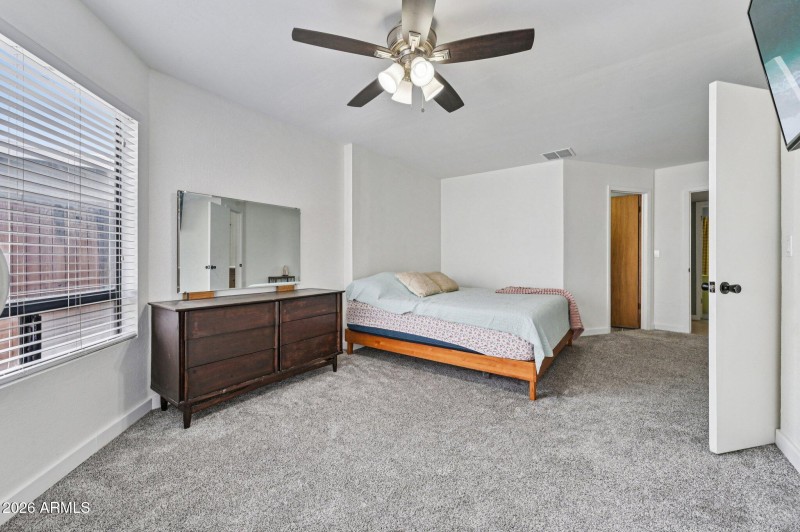 21-web-or-mls-W Corrine Dr-S0301-021