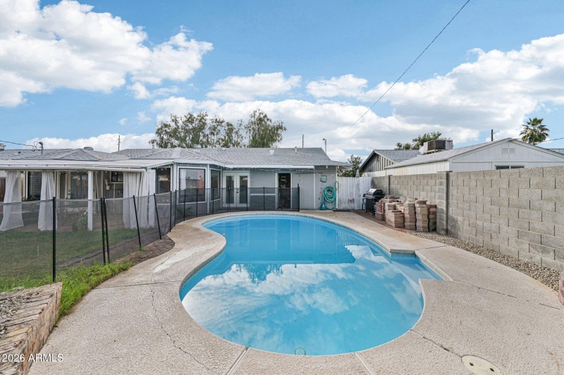 36-web-or-mls-W Corrine Dr-S0301-036