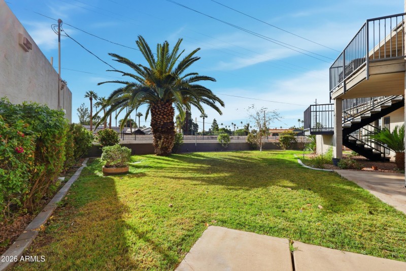 Green Space & Walk to Canal