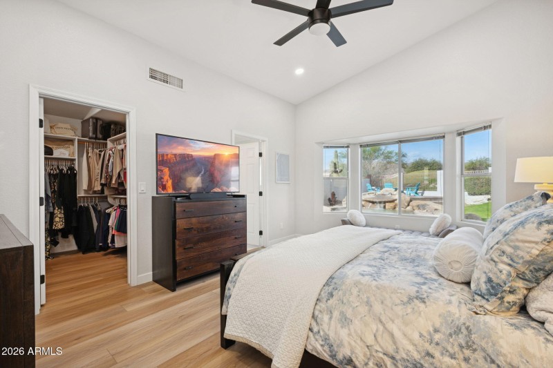 18-web-or-mls-1516-e-windsong-dr