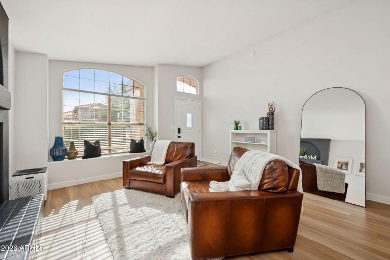 7-web-or-mls-1516-e-windsong-dr