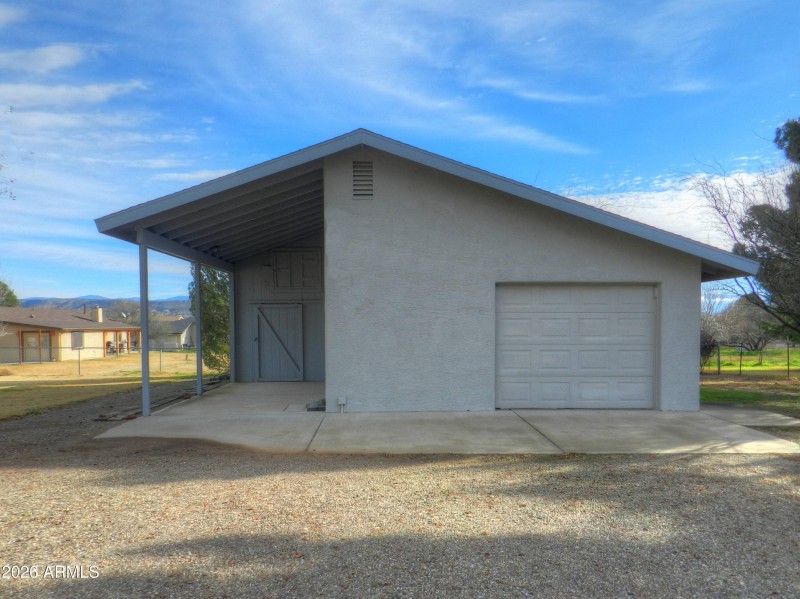 Detached Garage 2
