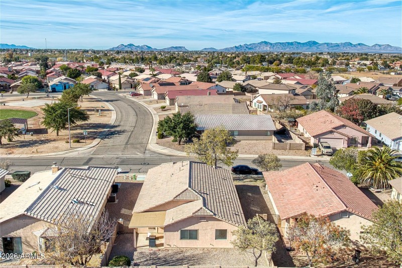 977 Montrose Avenue-062016