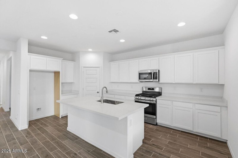 25224 N 165TH Lane - Ready Now!