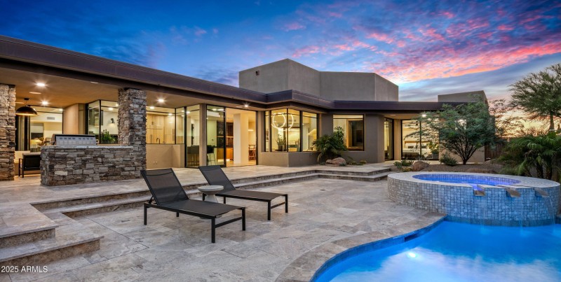 001_Contemporary Luxury