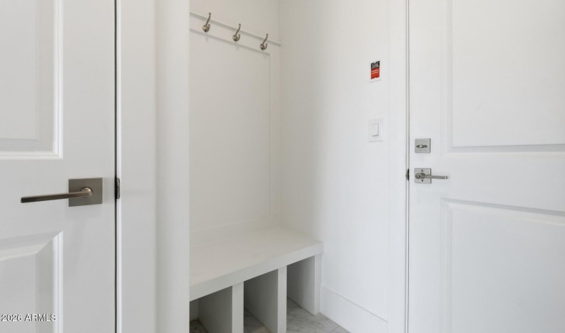 Viviendo Lot #10 HovHall (Large)