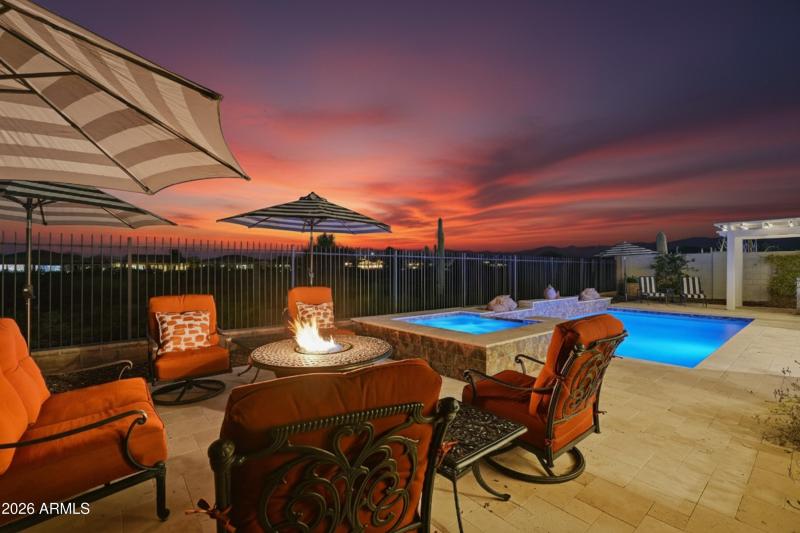 Mountain & Golf Course Views