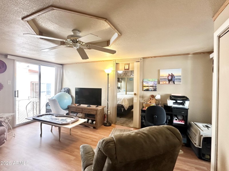 PARK MODEL ENTRY TO BEDROOM