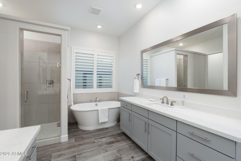 80-web-or-mls-DSC09538 copy (1)