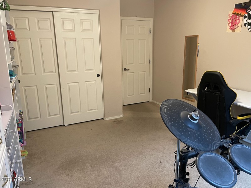 Guest Bedroom (5) Downstairs