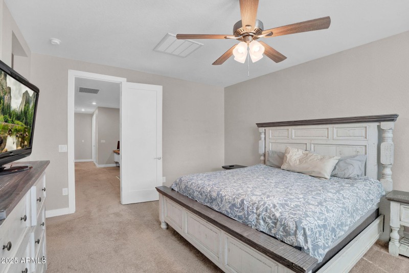 18-web-or-mls-3855 S mcqueen Rd 73-18