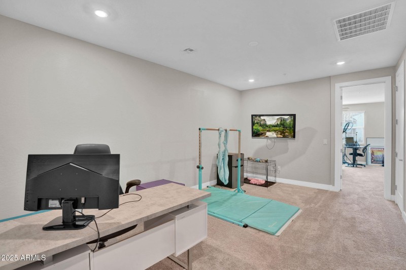 16-web-or-mls-3855 S mcqueen Rd 73-30 (1