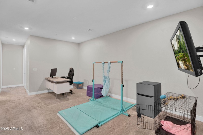 15-web-or-mls-3855 S mcqueen Rd 73-31