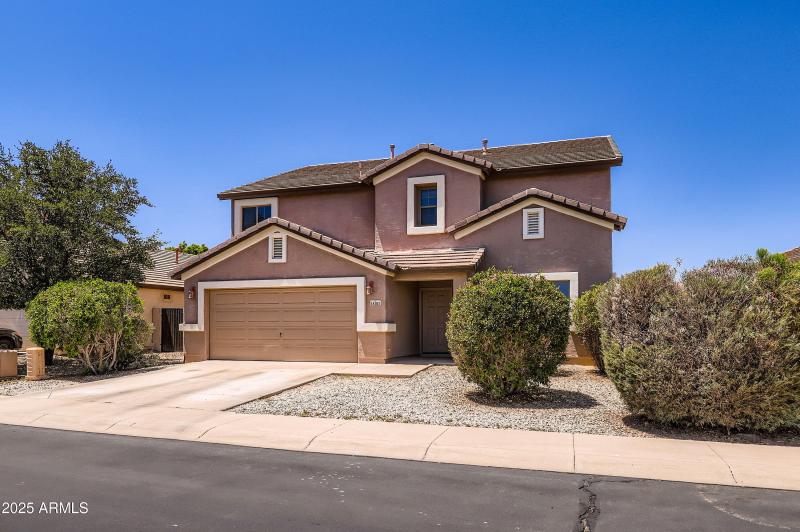 18182 W Desert lane - MLS Sized - 001 -