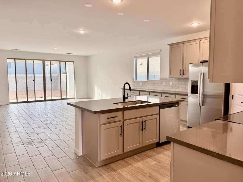 007 Kitchen and Great Room