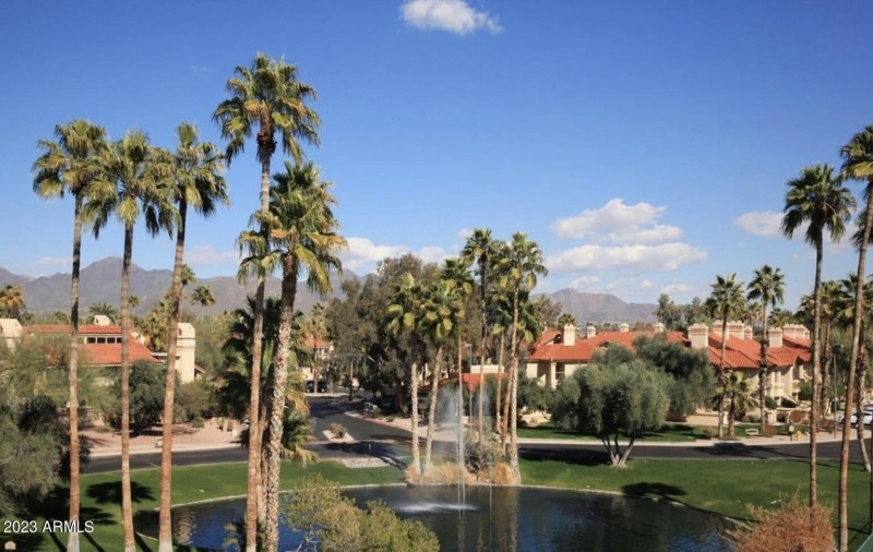 24D41851-E3E3-4AE0-8B14-830990FD4A01