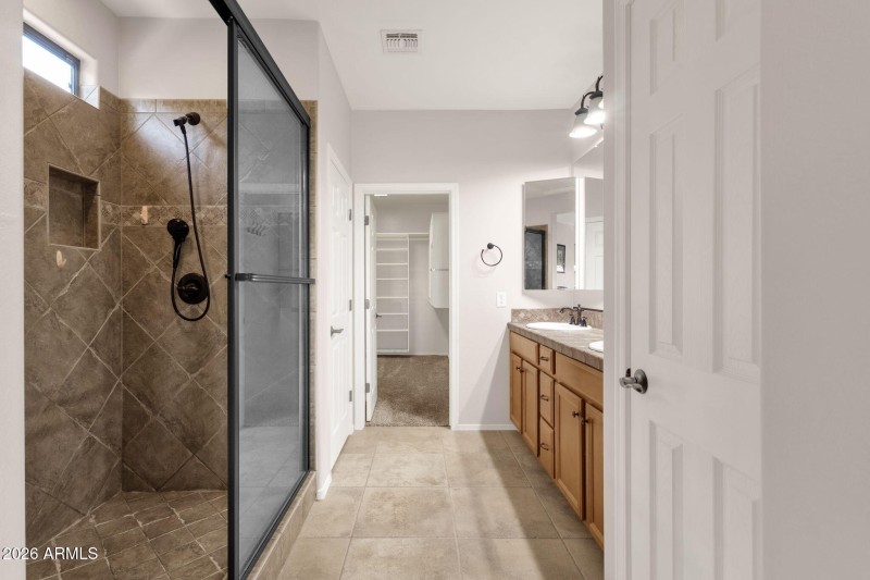 OWNERS SUITE BATROOM