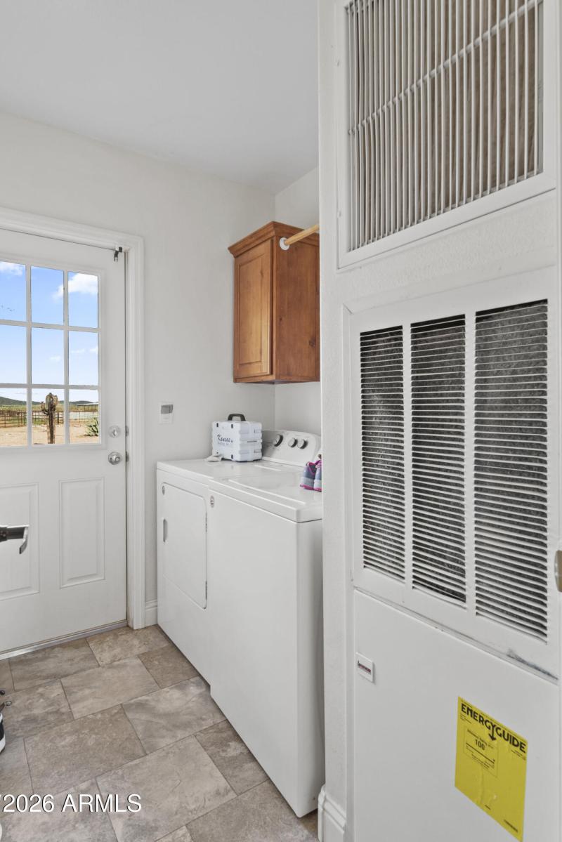 46109 W J-1 Ranch Rd00024