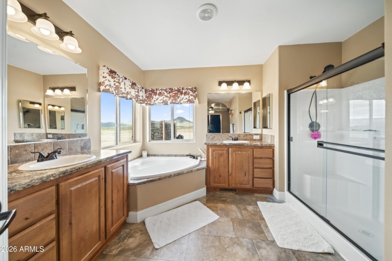 46109 W J-1 Ranch Rd00038