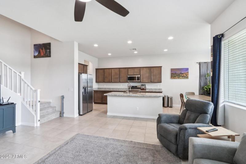 11-web-or-mls-E Spruce Dr-S2307-009