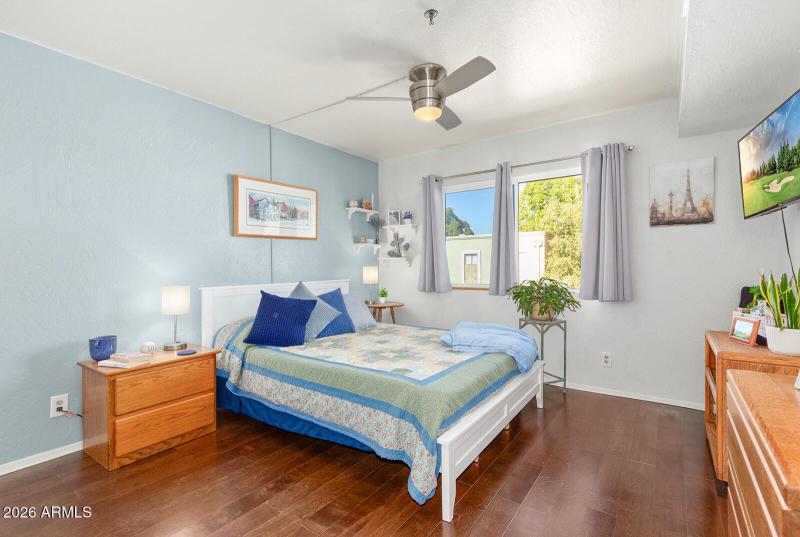 Guest bedroom