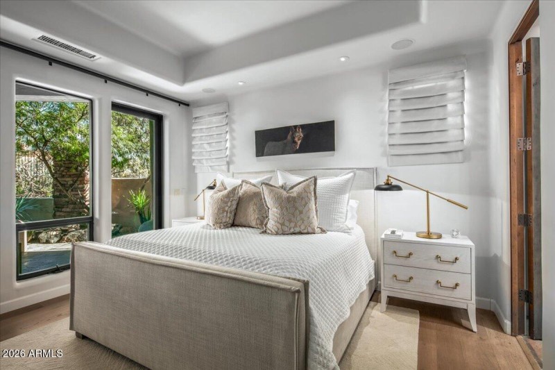 11-Bedroom Ensuite 2-2