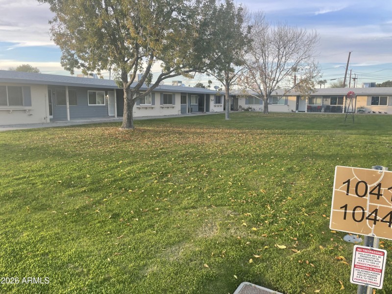 Courtyard from street