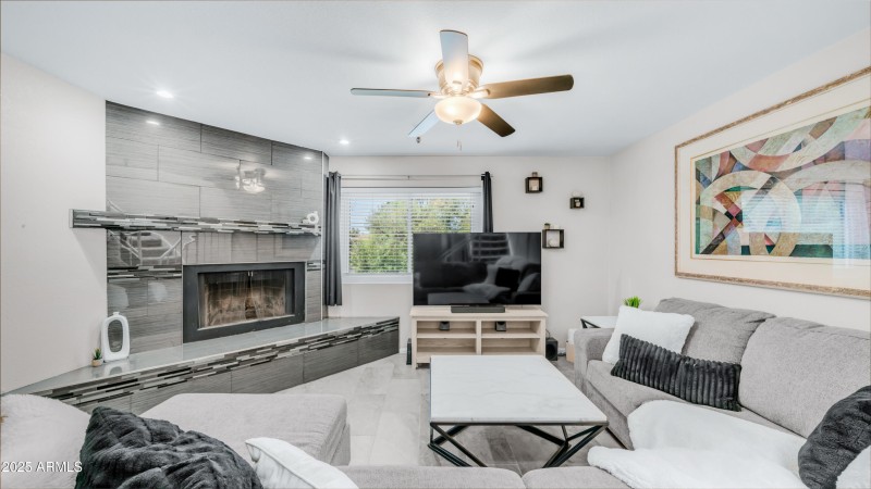 2615 N Hayden Rd Unit 114 Interior Photo