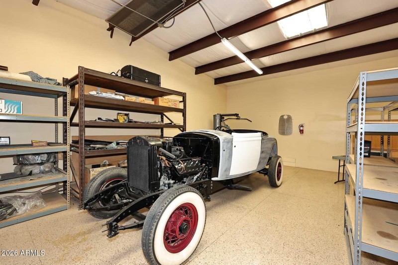 Large Workshop-Interior4