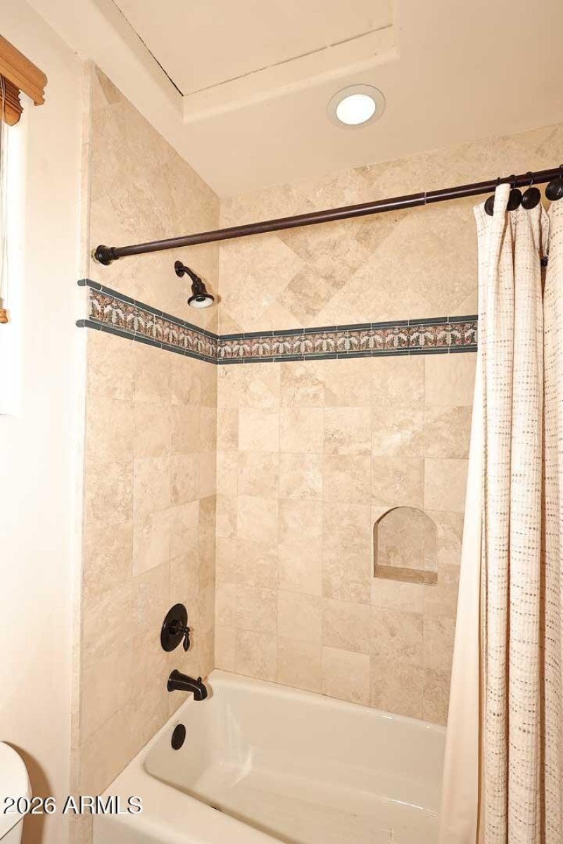 Guest House-Ensuite Tub