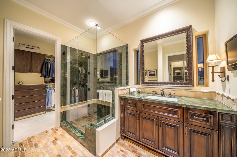 Master 1 with Private Closet