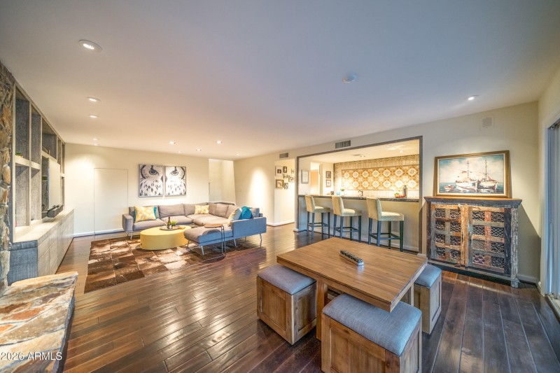 Expansive Entertaining Space