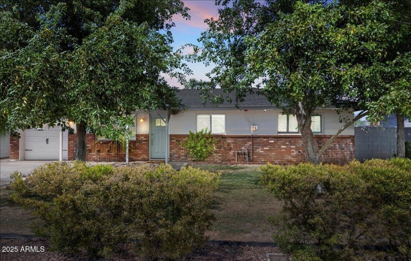 21-6520 E Osborn Rd 21 VT