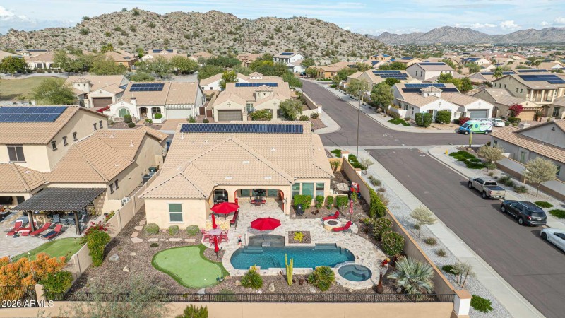 Large Lot & Backyard!