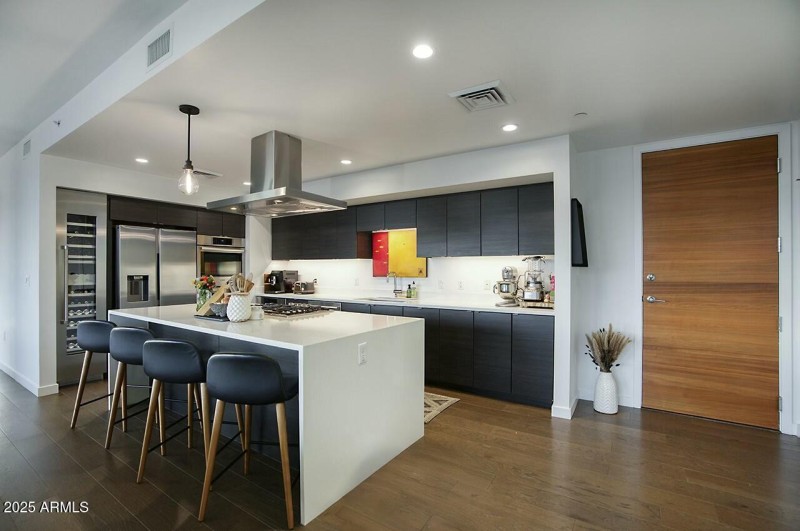 200 W PORTLAND ST 1217